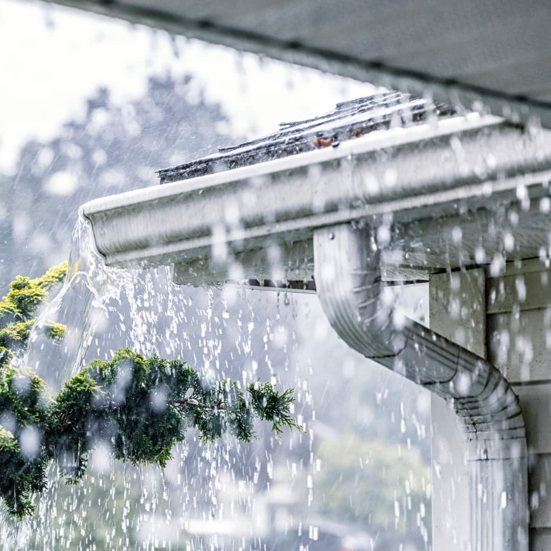 Gutter Covers Handle with Heavy Rain