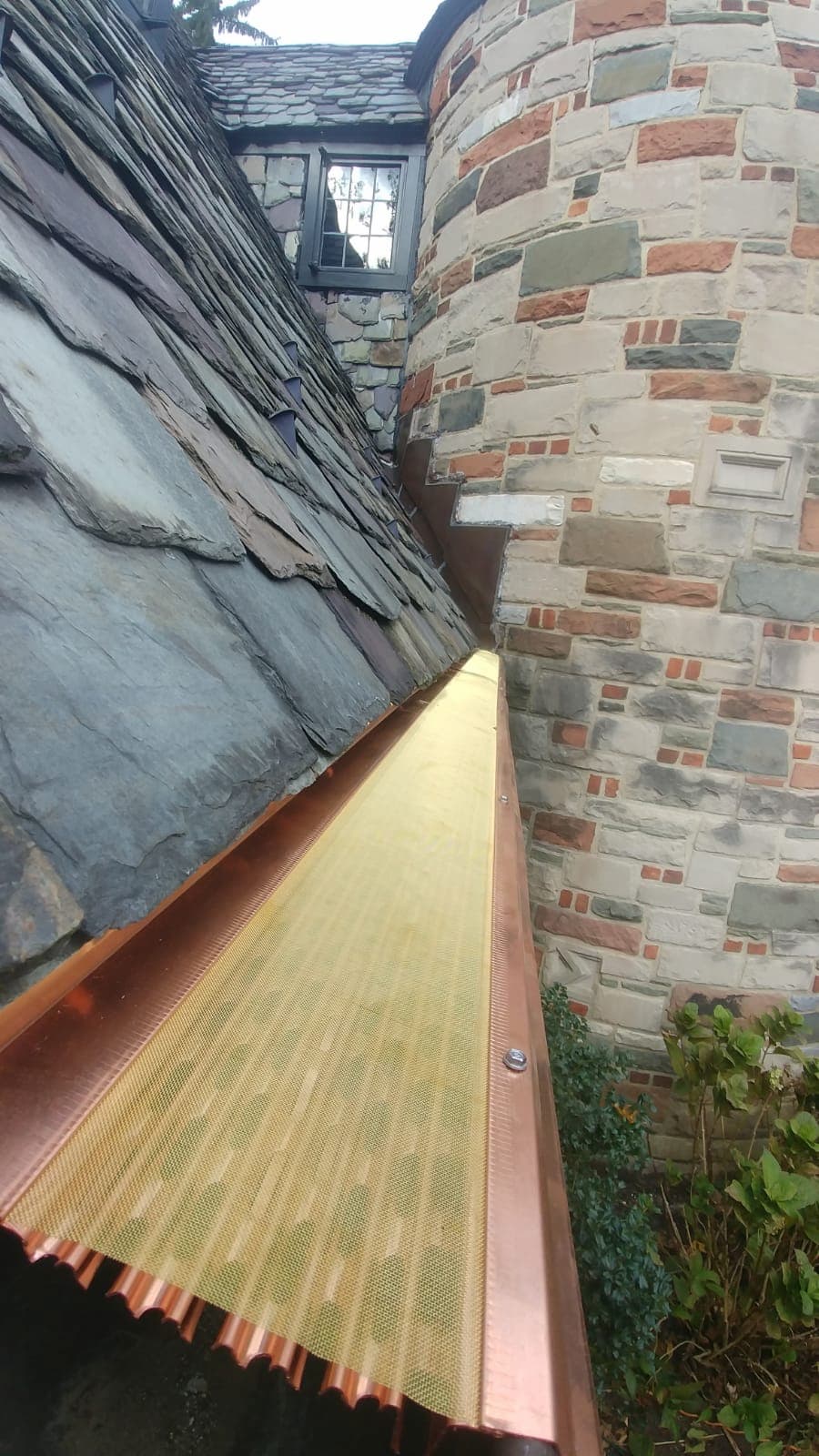 Microedge Gutter Half Round Flat Micromesh Copper Gutter Guards – Art of Gutter